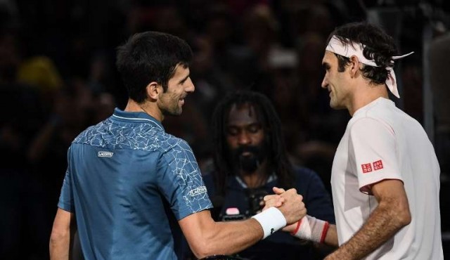 Djokovic derrota a Federer y jugará la final de París-Bercy​