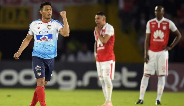 Junior y Paranaense ganan 2-0 y se perfilan como finalistas de la Sudamericana