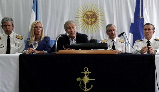 Argentina “no tiene medios” para rescatar los restos del submarino