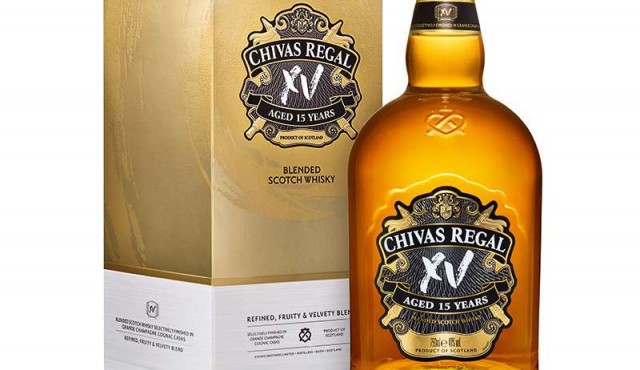 Chivas Regal Mizunara y XV llegan a Uruguay con la esencia del auténtico whisky escocés