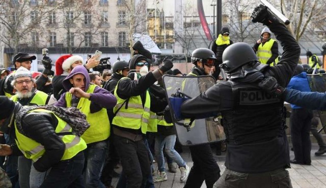 Disturbios en París durante protestas de “chalecos amarillos”