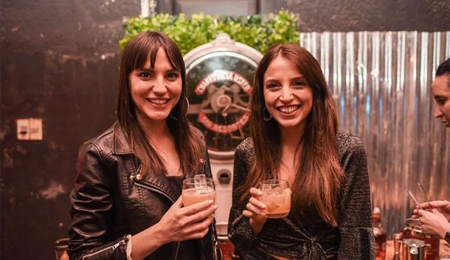 Chivas Regal invitó a mujeres periodistas a una cata de productos de la marca en Amadeo Bar