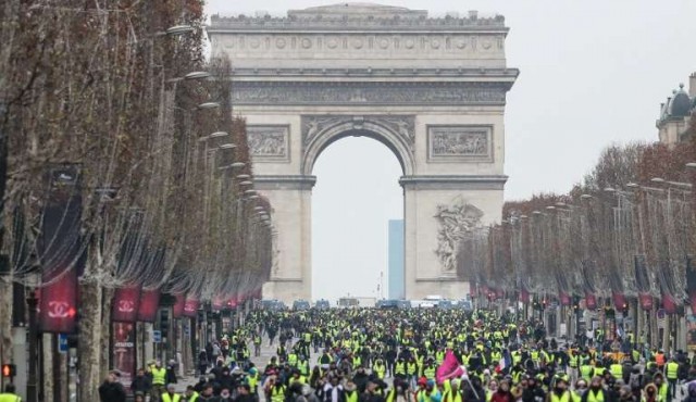 Menor convocatoria en quinta semana de protestas en Francia