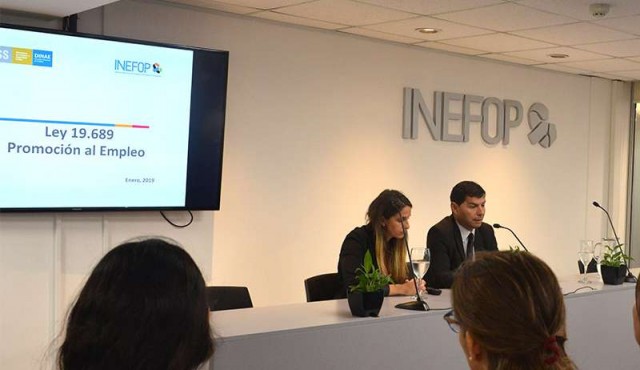 Nuevos incentivos para contratar empleados, en especial a jóvenes y mayores de 45