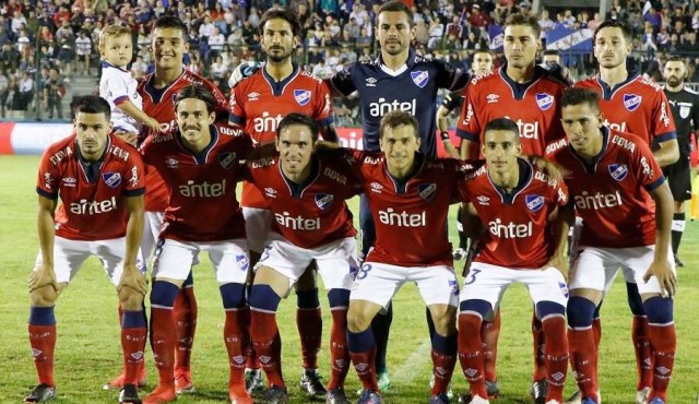 Nacional perdió ante River Plate su primer partido del año