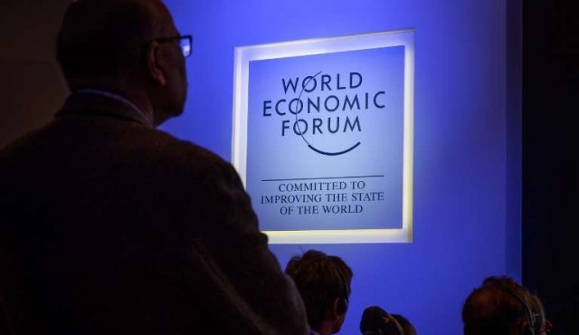 En Davos, la élite se preocupa por el clima pero viaja en jet privado