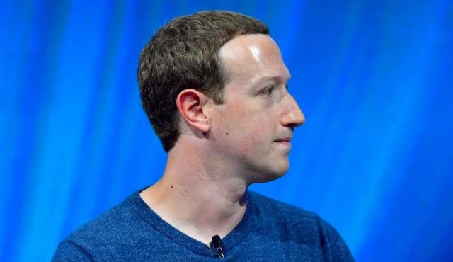 Facebook “no vende los datos personales” de sus usuarios, según Zuckerberg