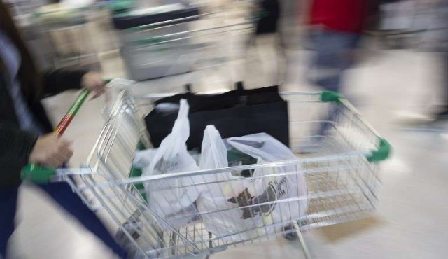 Entra en vigencia en Chile prohibición del uso de bolsas plásticas