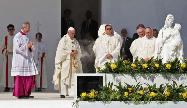 El papa admite que curas y obispos abusaron sexualmente de monjas​