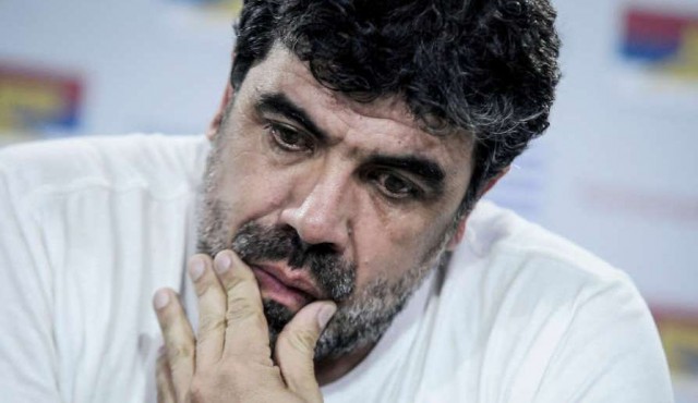 Líderes políticos se solidarizaron con Andrade por viralización de una foto de su hija