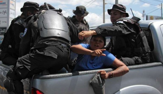Oposición de Nicaragua paraliza diálogo con el gobierno tras represión