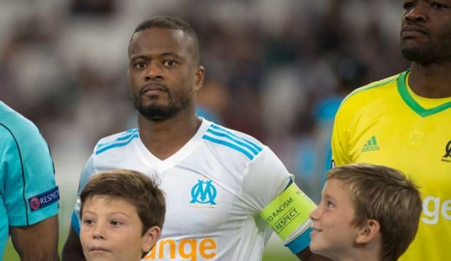 Evra denunciado por sus palabras homófobas tras el PSG-United