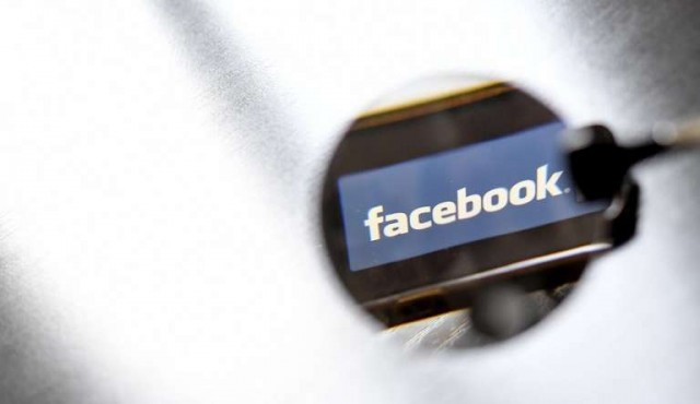 Facebook prohíbe apoyar el supremacismo blanco y el separatismo​