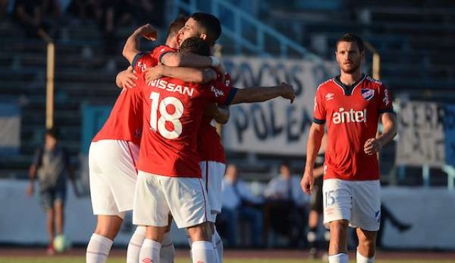 Nacional se supera en defensa y crece en el torneo