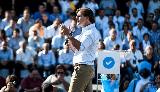 Lacalle Pou prometió no aumentar impuestos, tarifas públicas ni combustibles