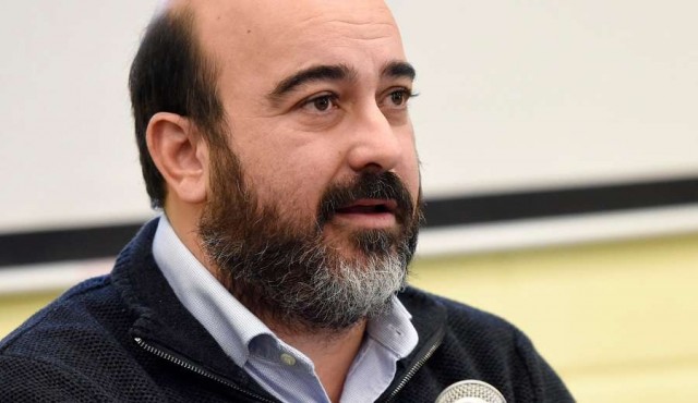 Comercios podrían ganar hasta tres pesos por bolsa y Dinama quiere que lo informen