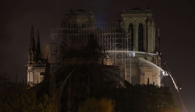 Carrera contrarreloj para salvar la catedral de Notre Dame de París​