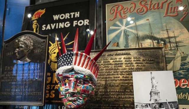 La Estatua de la Libertad inauguró museo, en medio del debate por la inmigración