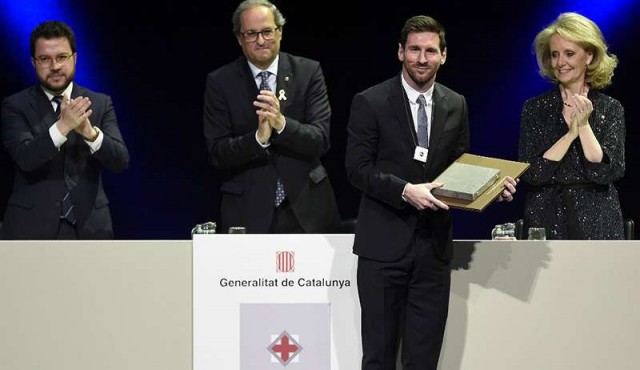 Messi recibió una alta condecoración del gobierno catalán