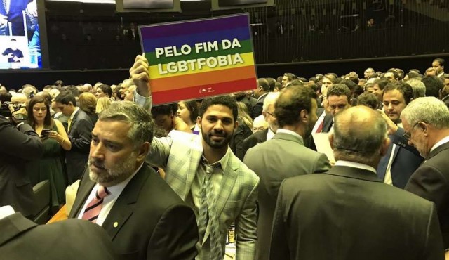 Diputado gay de Brasil elegido por Time como líder de la próxima generación