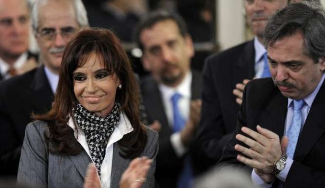 Cristina Kirchner se postula como candidata a vicepresidente en Argentina​