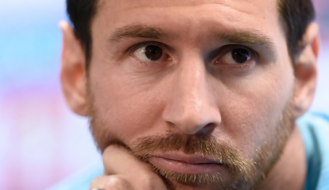 Messi confiesa que sufrió un “golpe durísimo” en Anfield y defiende a Valverde