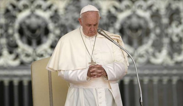 El papa denuncia el “ensañamiento” y la “arquitectura hostil” hacia los pobres
