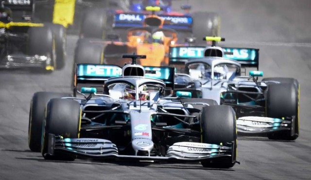 Hamilton ganó en Francia delante de Bottas en nuevo doblete de Mercedes