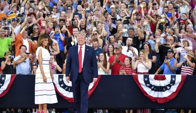 Trump es criticado por errores históricos en su discurso del 4 de julio