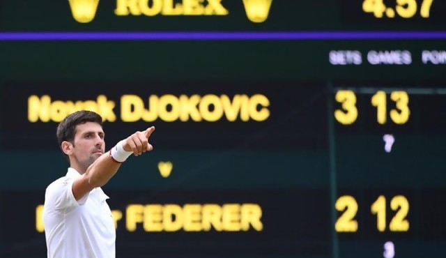 Djokovic gana su quinto Wimbledon en final épica contra Federer