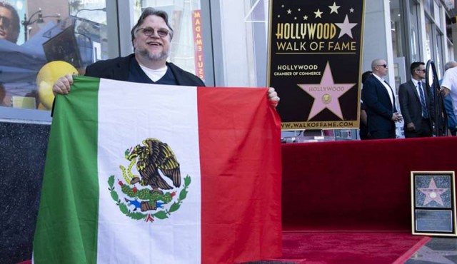 Guillermo Del Toro develó su estrella en Hollywood con mensaje a inmigrantes