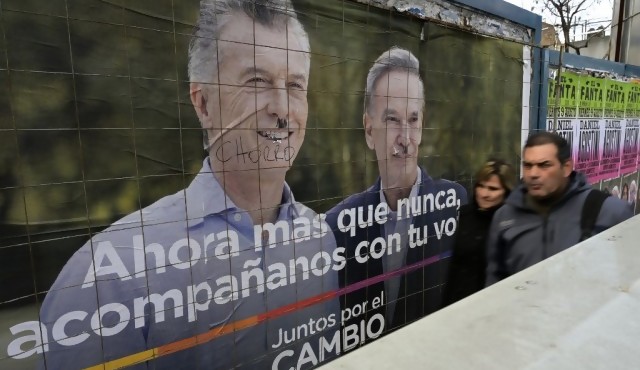 Macri se emociona y pide a los argentinos no volver atrás