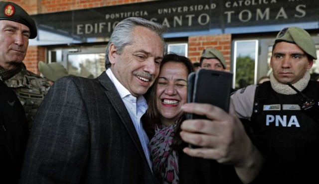 Alberto Fernández descarta default o reestructuración de deuda argentina