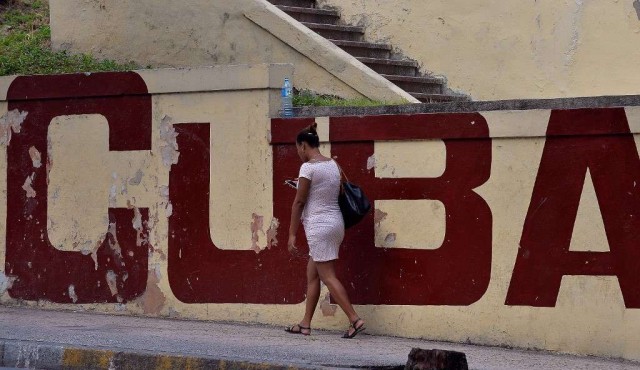 ¿Cómo funciona la mayor red privada de Cuba que reemplazó por años a internet?