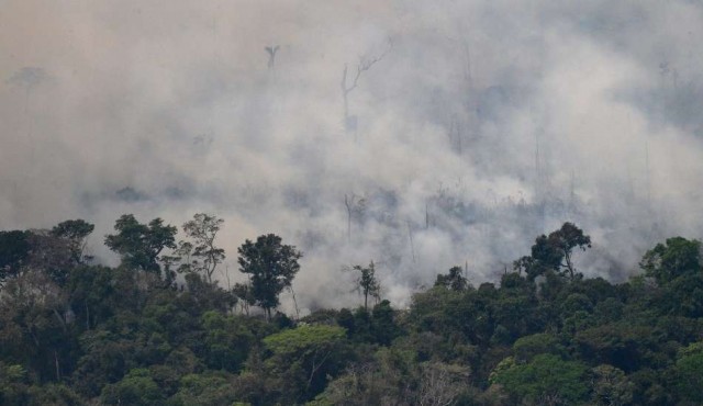 El G7 aprueba plan para la Amazonía en medio de un choque entre Francia y Brasil