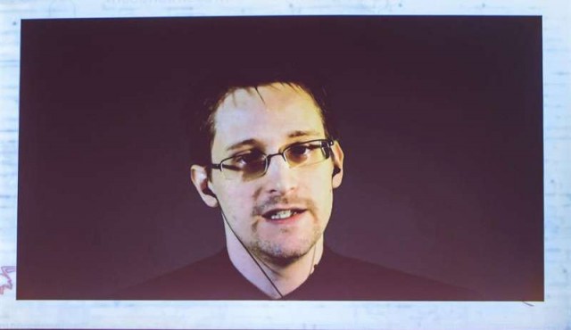 Snowden puede buscar otro refugio pero está más seguro en Rusia, dice su abogado