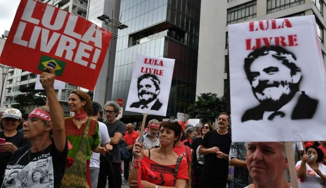 Lula desistió de régimen semiabierto y seguirá en prisión