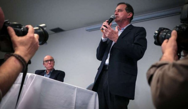 Fiscal pedirá formalizar a Manini Ríos por omitir la denuncia de dichos de Gavazzo y Silvera