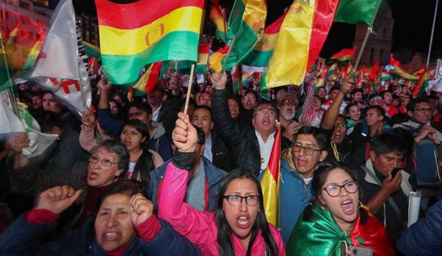 Miles de bolivianos claman contra Evo Morales a pocos días de las elecciones