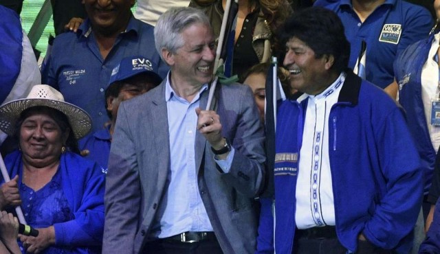Morales y Mesa juegan sus últimas cartas en cierres de campaña en Bolivia