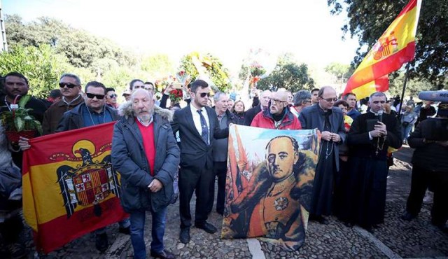 España da un paso histórico sacando al dictador Franco de su mausoleo