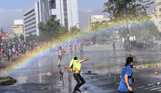 Crisis suma 19 muertos en Chile, donde la ONU envía misión para investigar abusos