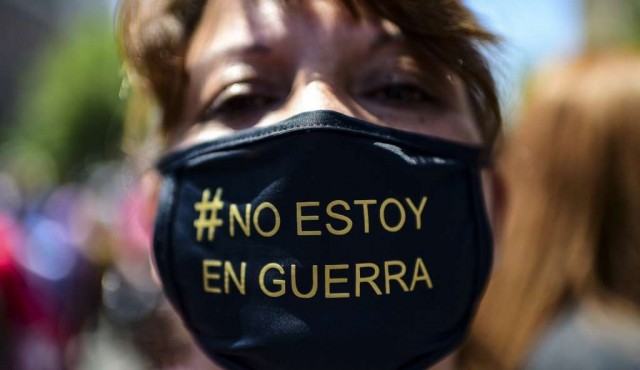 Chile busca la salida política a una inédita crisis social