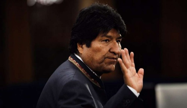 Evo Morales renunció a la presidencia y denuncia un “golpe cívico, político y policial”