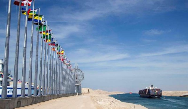El canal de Suez cumple 150 años entre la satisfacción y las dudas