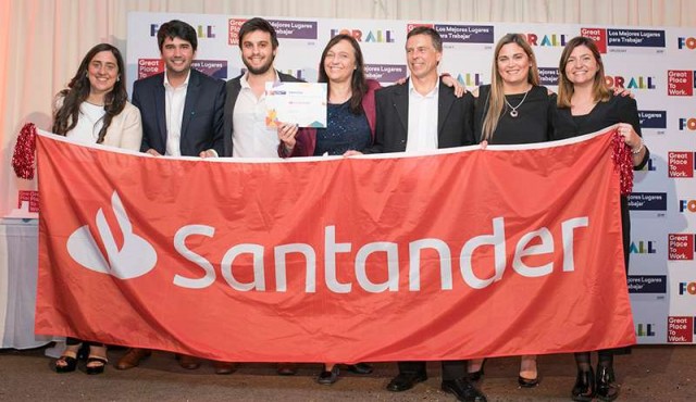 Santander se encuentra entre las mejores empresas para trabajar en Uruguay
