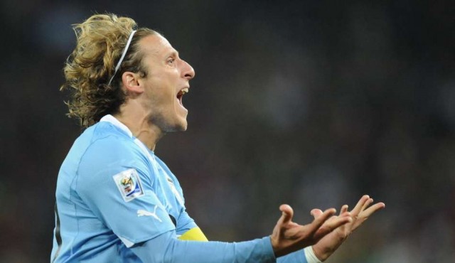 Diego Forlán se despide en el Estadio Centenario