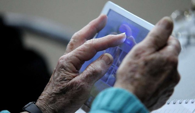 Internet: se duplican los hogares conectados y baja la brecha socioeconómica