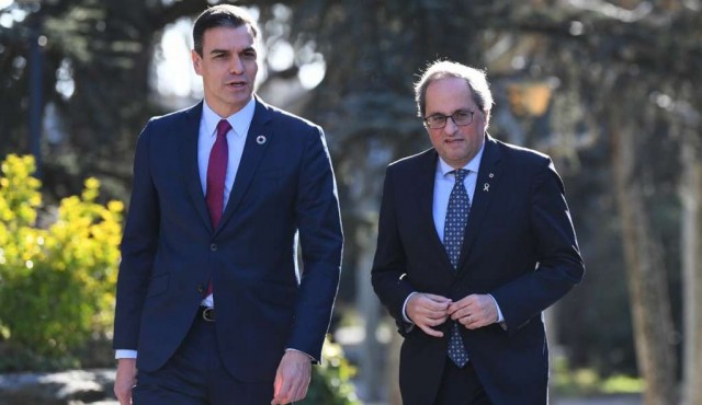 Sánchez comienza la negociación con los separatistas catalanes