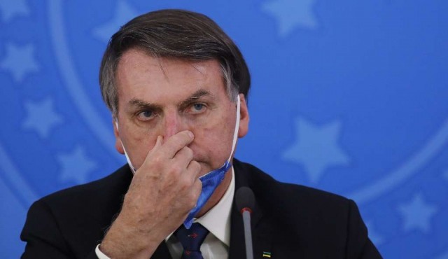 Desaprobación de Bolsonaro crece por su gestión ante coronavirus